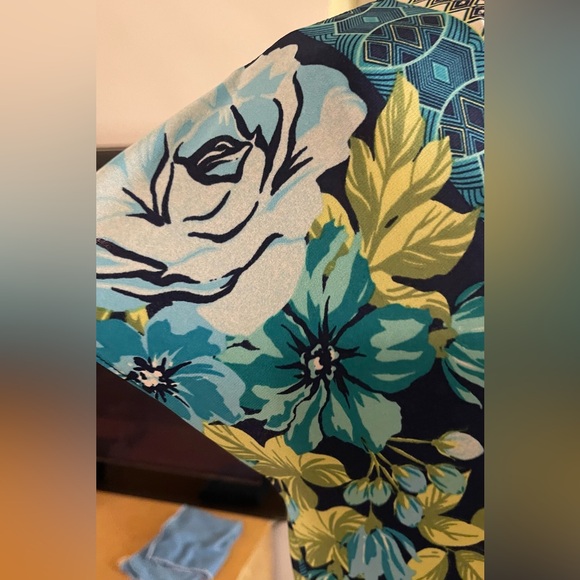 Nina Leonard - Colorful V-neck Faux Wrap Dress - Short Sleeves - Picture 13 of 13